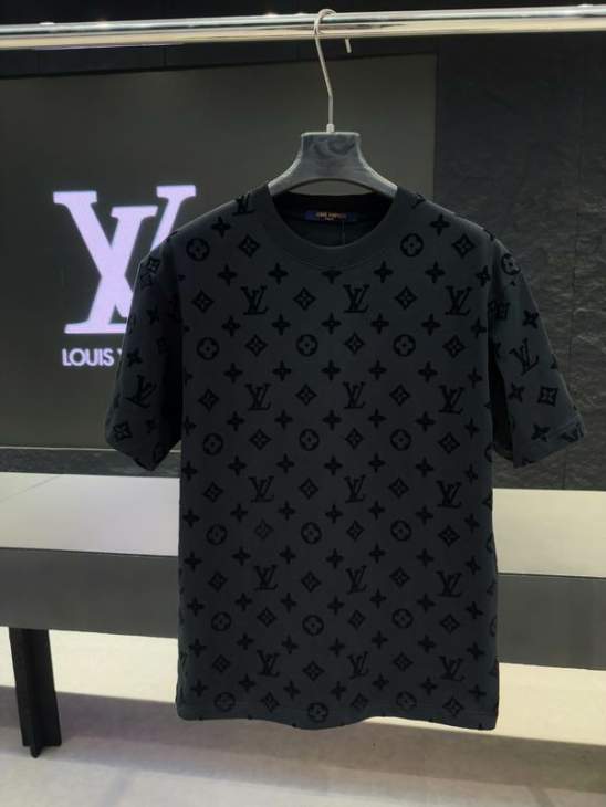 Picture of Louis Vuitton T Shirts Short _SKULVS-XLkctr2187408